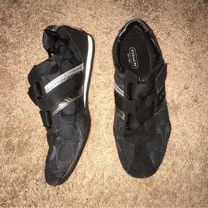 Coach flat sneakers, minor inside damage (pic 5).